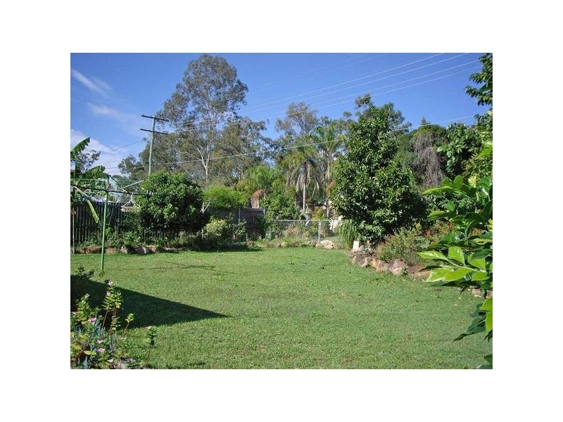 30 Weinholt Crescent, Gailes QLD 4300