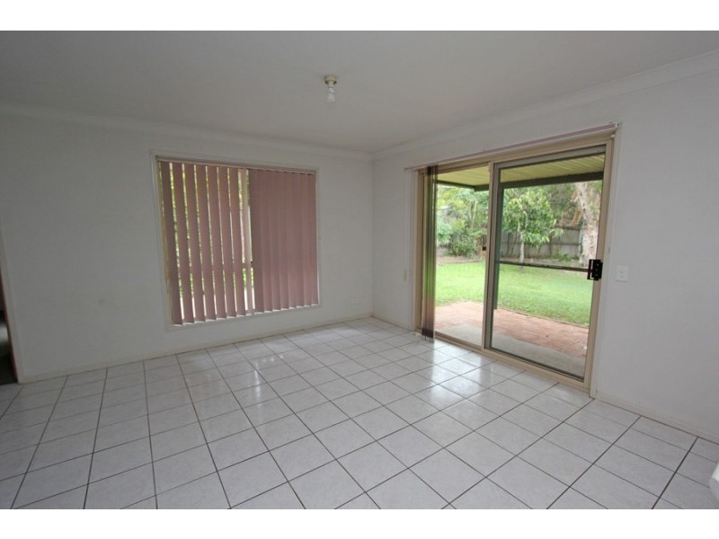 23 Delapine Pl, Seventeen Mile Rocks QLD 4073