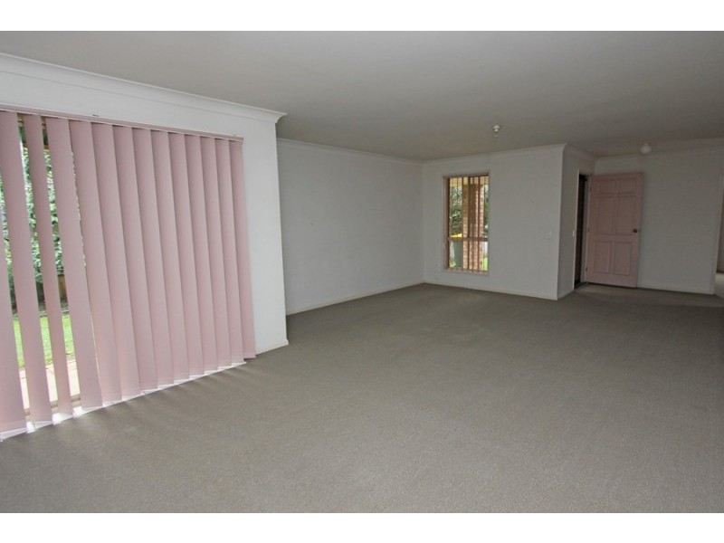 23 Delapine Pl, Seventeen Mile Rocks QLD 4073