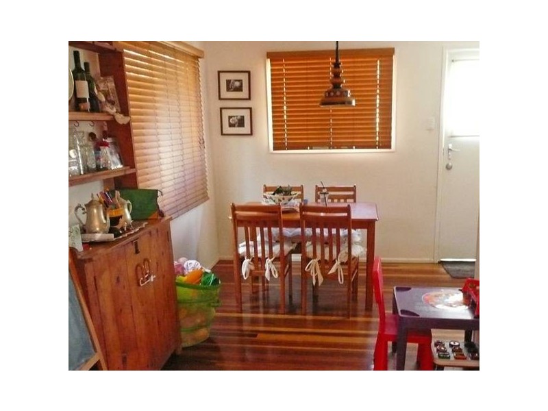 24 Venerable Street, Seventeen Mile Rocks QLD 4073