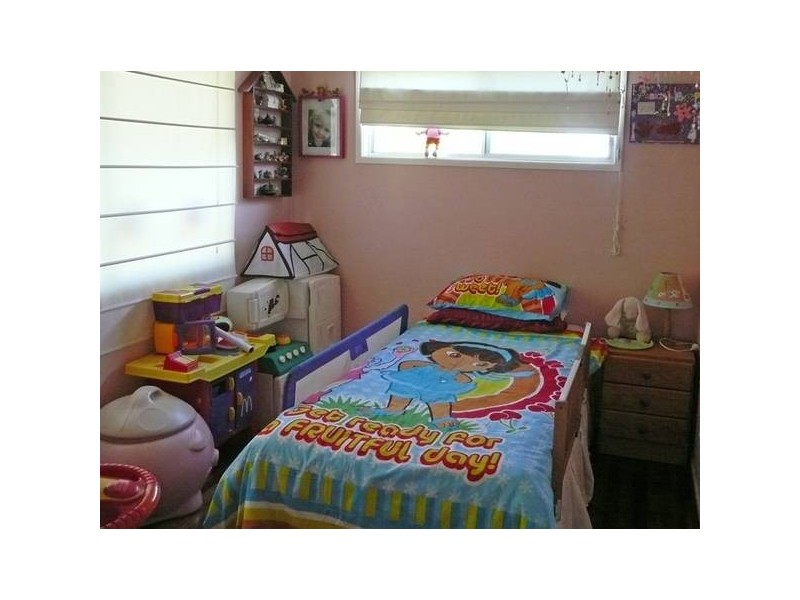 24 Venerable Street, Seventeen Mile Rocks QLD 4073