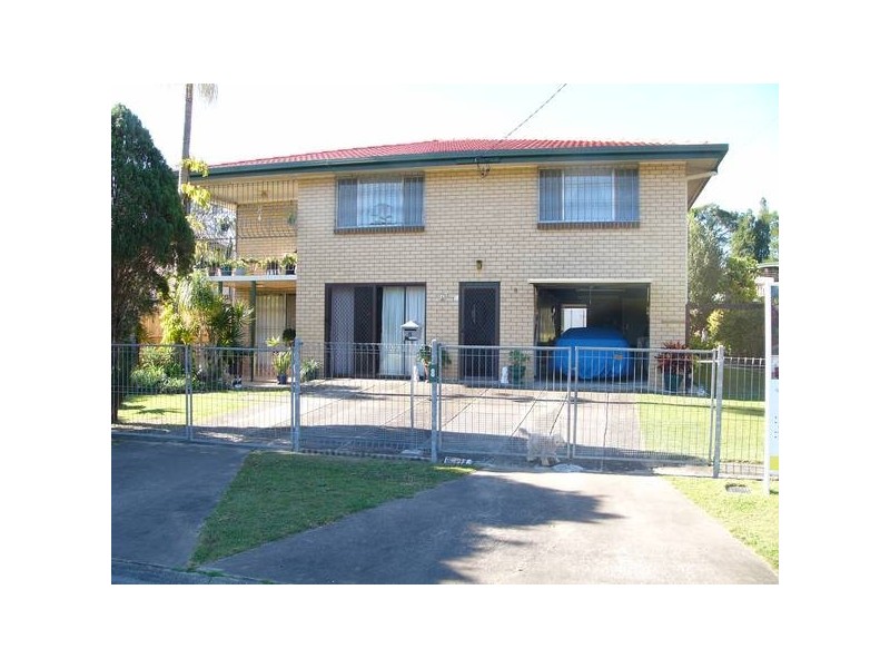 8 Deniven Street, Corinda QLD 4075