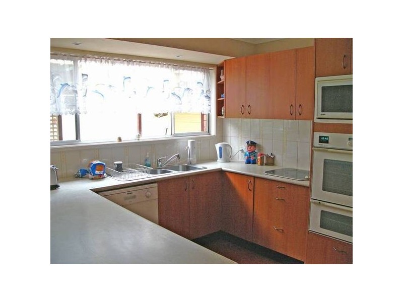 18 Thornburgh Street, Oxley QLD 4075