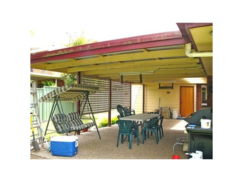 18 Thornburgh Street, Oxley QLD 4075