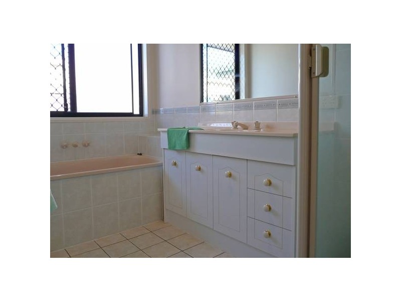 3 Selkirk Close, Oxley QLD 4075