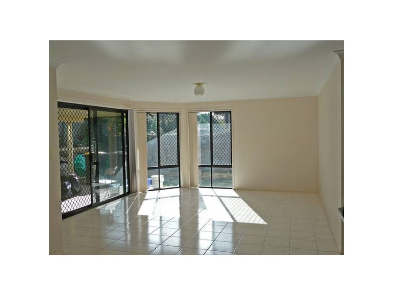 3 Selkirk Close, Oxley QLD 4075