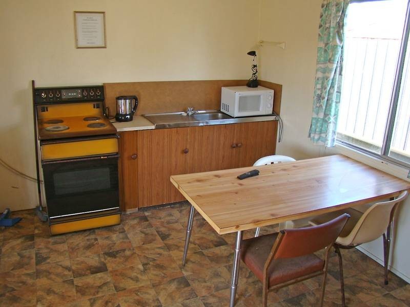 24 Sixth Street, Elliston SA 5670