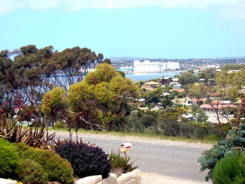 30 Valley View Road, Port Lincoln SA 5606