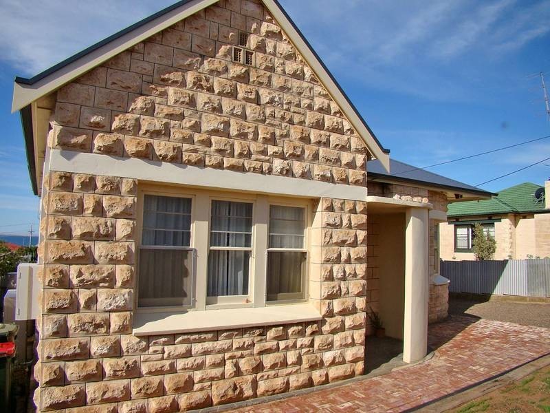 17 Queen Street, Port Lincoln SA 5606