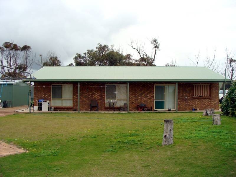 404 Moonlight Bay Road, Louth Bay SA 5607