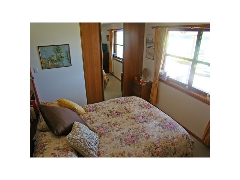 233 Lincoln Highway, Louth Bay SA 5607