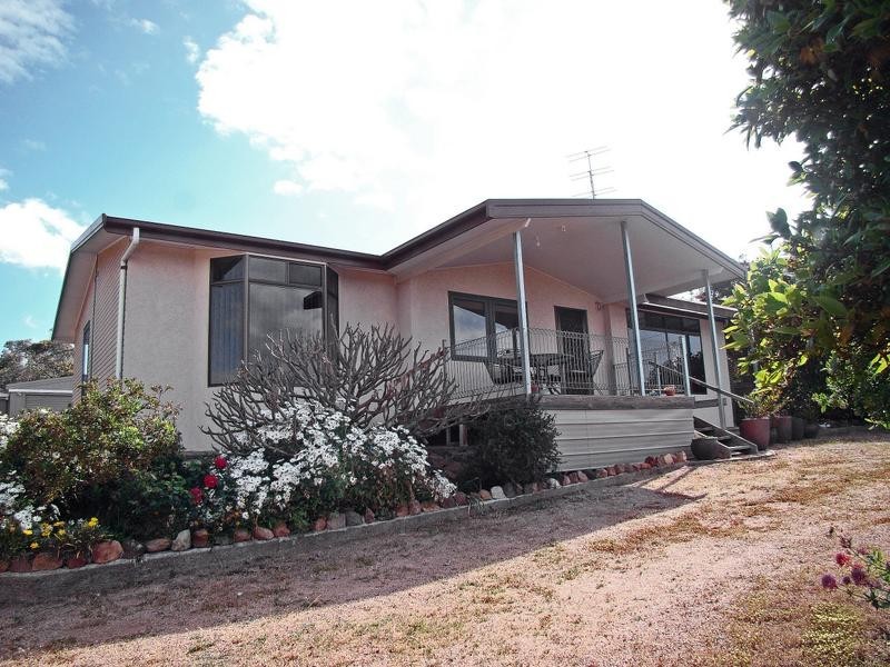 42 Victoria Crescent, Port Lincoln SA 5606