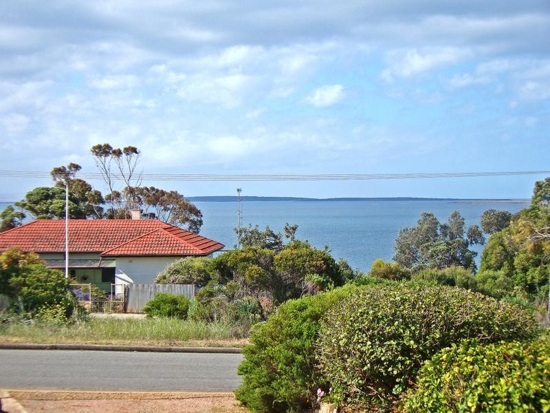 42 Victoria Crescent, Port Lincoln SA 5606