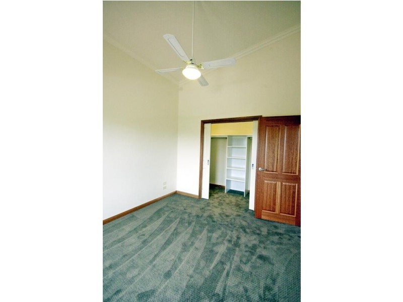 2/11 Ives Place, Port Lincoln SA 5606