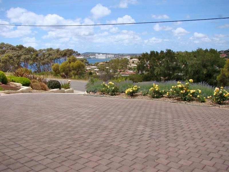 30 Valley View Drive, Port Lincoln SA 5606