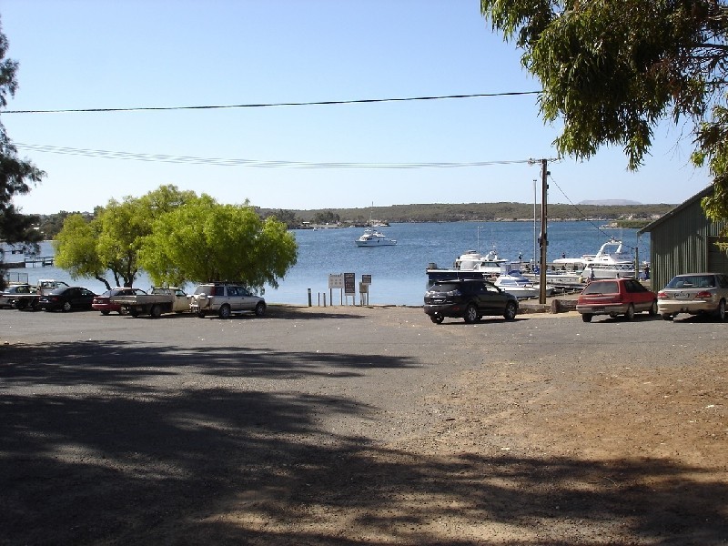 4 Flinders Avenue, Coffin Bay SA 5607