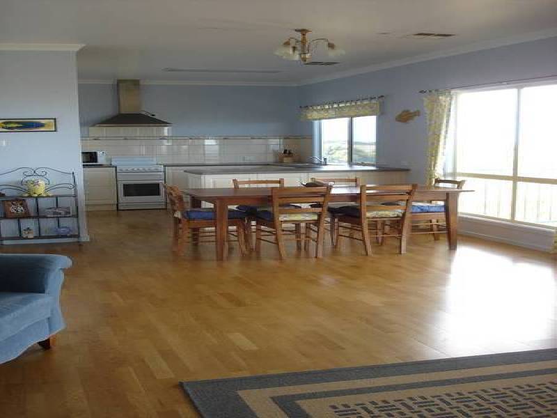 73 Kurara Road, Port Lincoln SA 5606