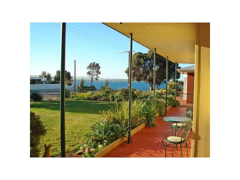 22 Central Street, Louth Bay SA 5607