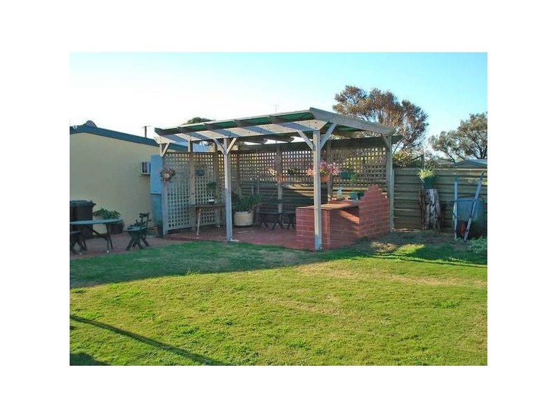 22 Central Street, Louth Bay SA 5607