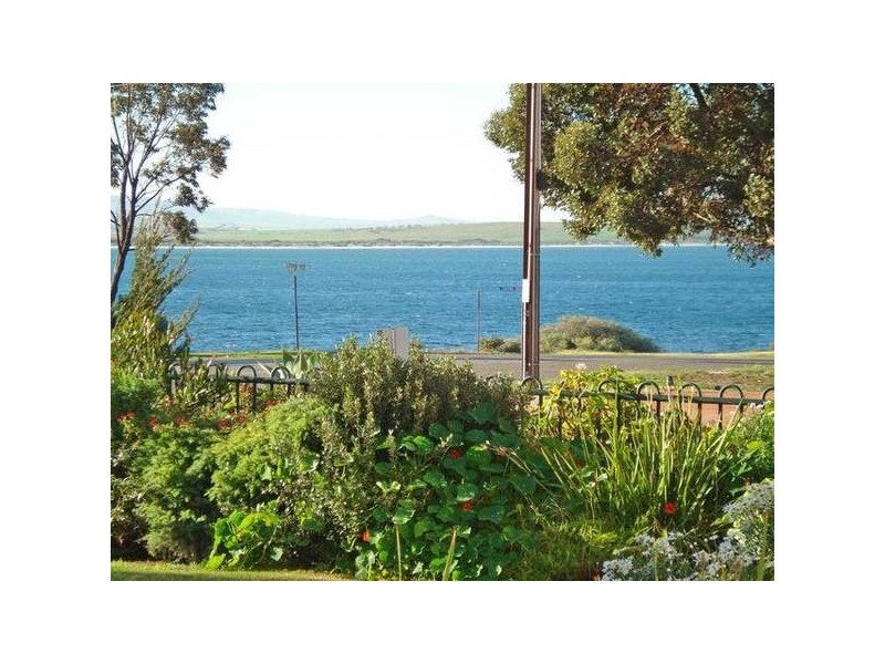 22 Central Street, Louth Bay SA 5607