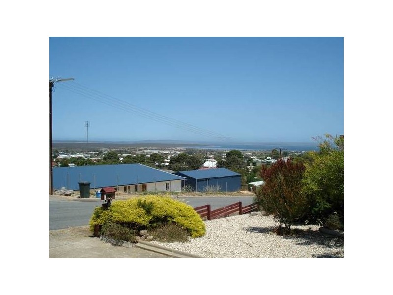 12 Kinmont Avenue, Port Lincoln SA 5606