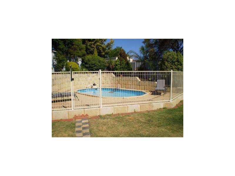 24 Harrier Way, Beldon WA 6027