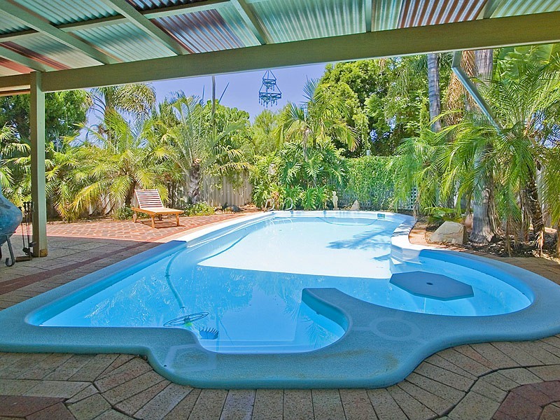 21 Wonambi Way, Wanneroo WA 6065