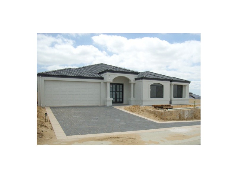 11 Hopewell Pass, Carramar WA 6031