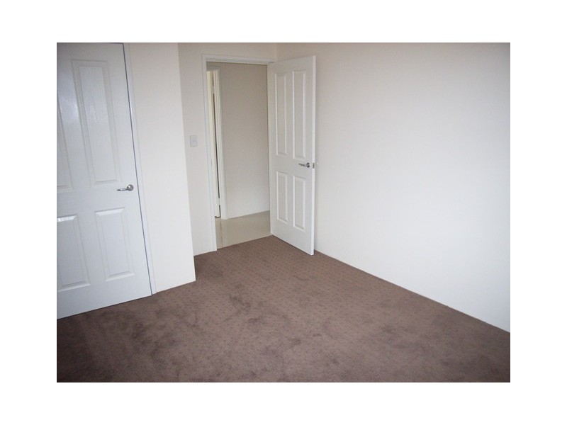 11 Hopewell Pass, Carramar WA 6031