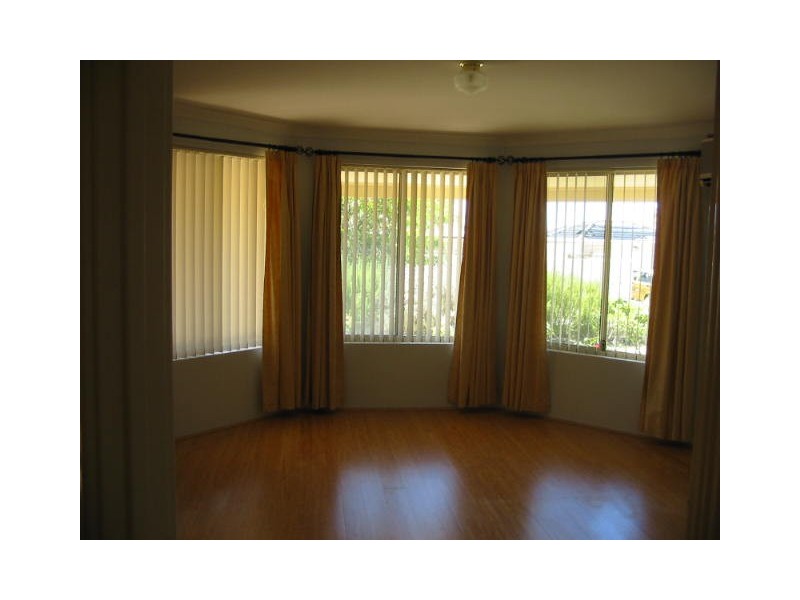 5 Miramare Blvde, Currambine WA 6028