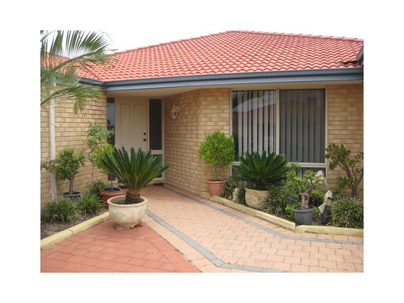 6 Manitoba Court, Joondalup WA 6027