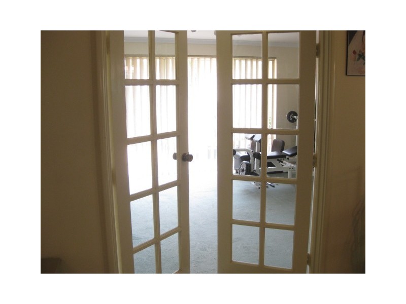 6 Manitoba Court, Joondalup WA 6027