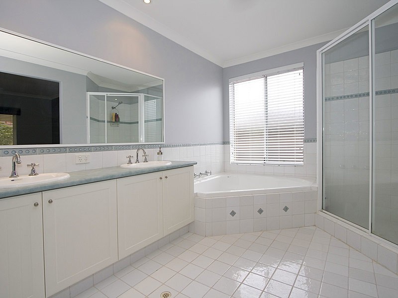 35 Meadowbrook Prom, Currambine WA 6028