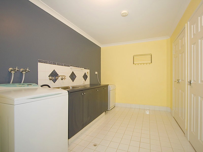 35 Meadowbrook Prom, Currambine WA 6028