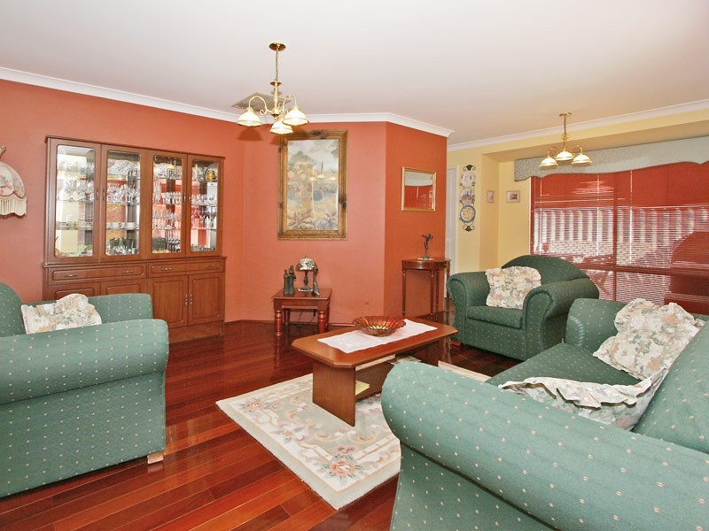 8 Tarbolton Gardens, Kinross WA 6028