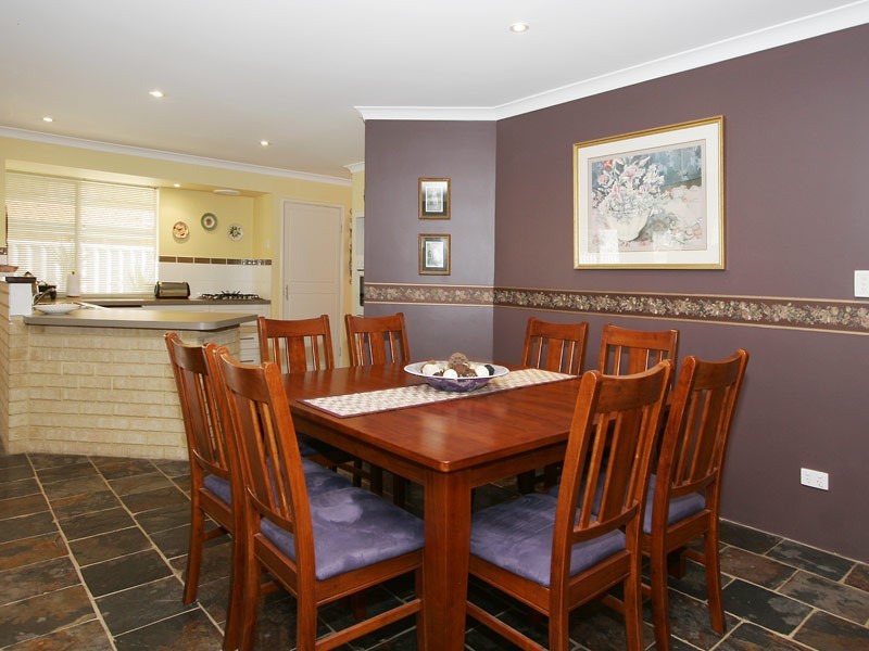 8 Tarbolton Gardens, Kinross WA 6028