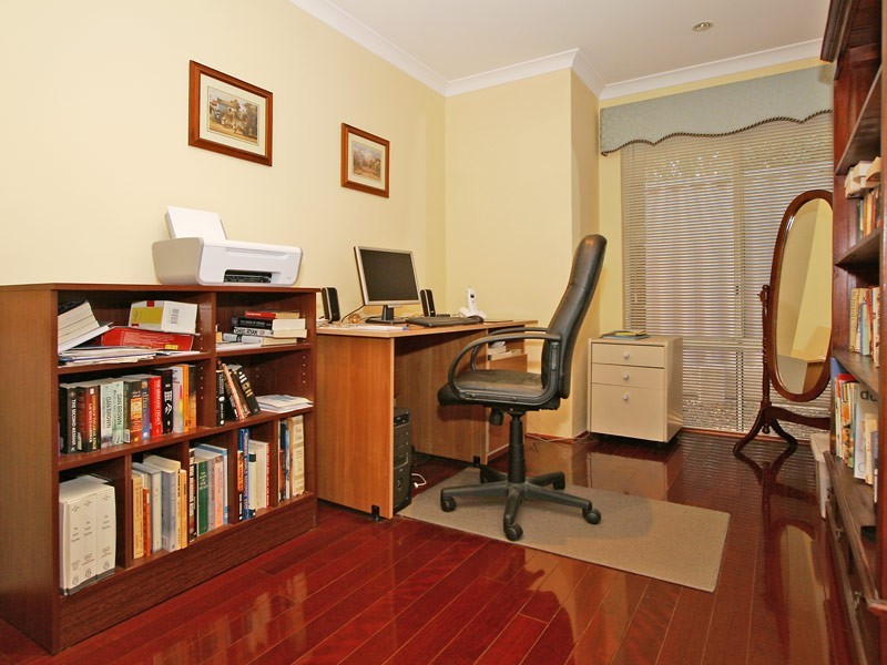 8 Tarbolton Gardens, Kinross WA 6028