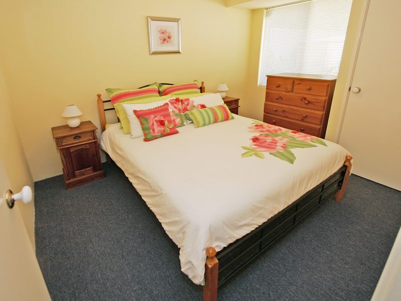 8 Tarbolton Gardens, Kinross WA 6028