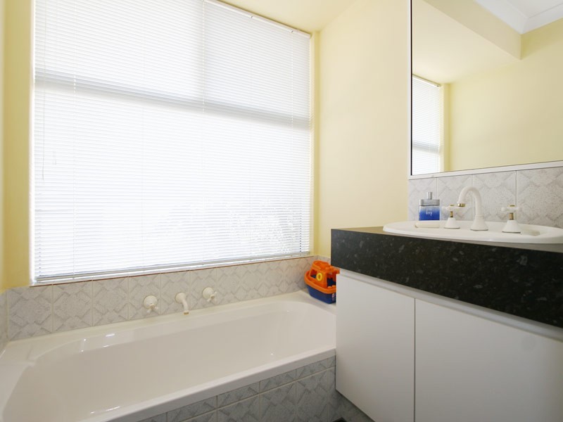 8 Tarbolton Gardens, Kinross WA 6028