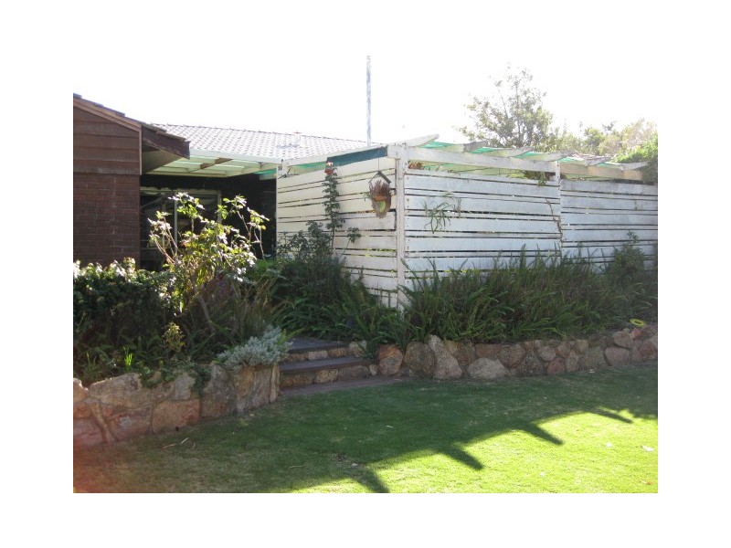 12 Bullara Rd, Craigie WA 6025