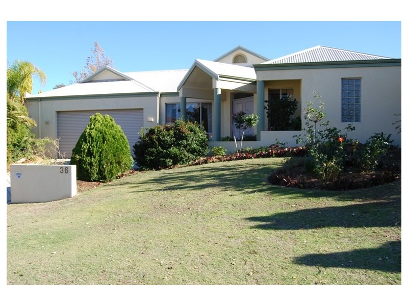 36 Streeton Promenade, Woodvale WA 6026