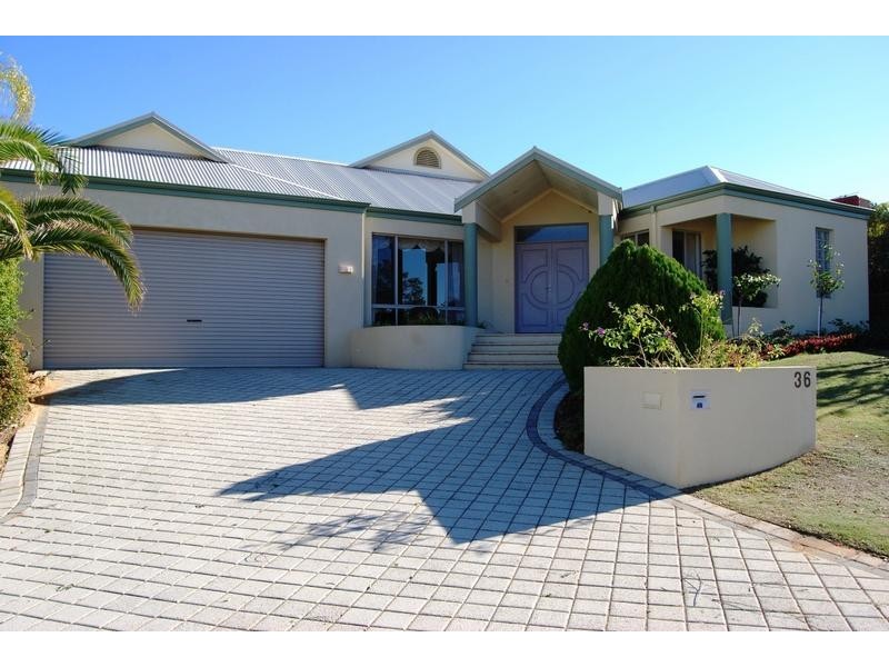 36 Streeton Promenade, Woodvale WA 6026