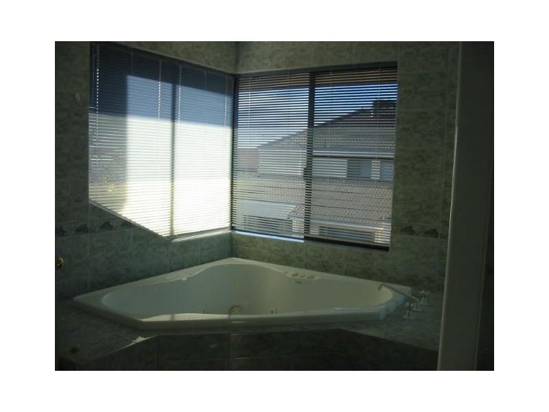 1 Gullane Court, Currambine WA 6028