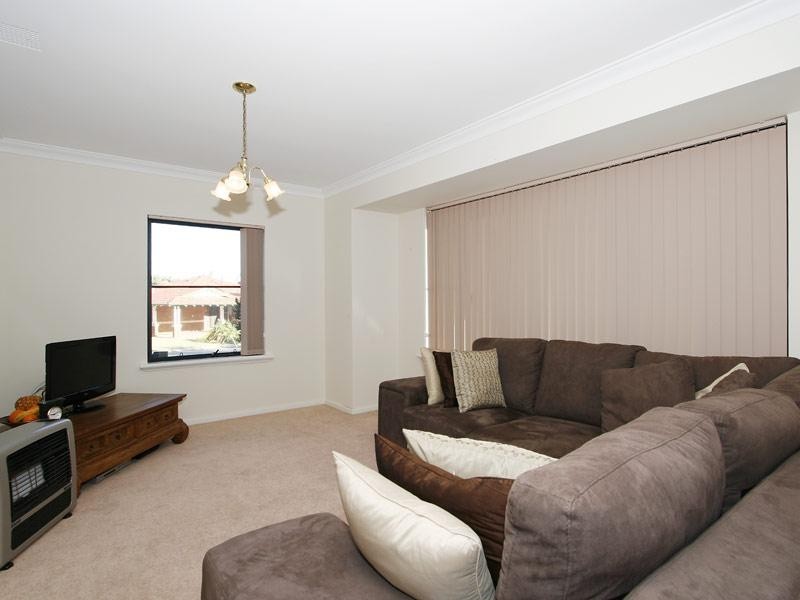 Lot 446, 4 Camelot Grove, Carramar WA 6031