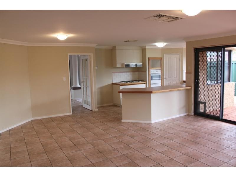 Lot 446, 4 Camelot Grove, Carramar WA 6031