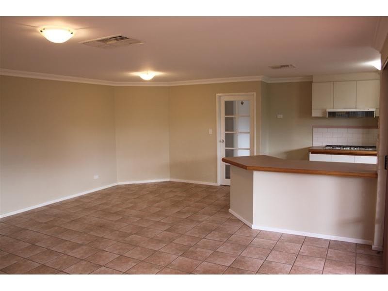 Lot 446, 4 Camelot Grove, Carramar WA 6031