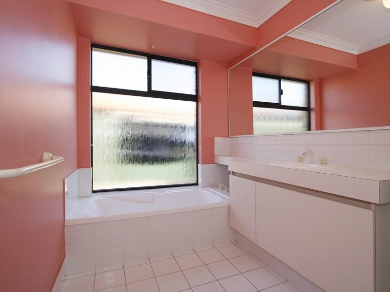 Lot 446, 4 Camelot Grove, Carramar WA 6031