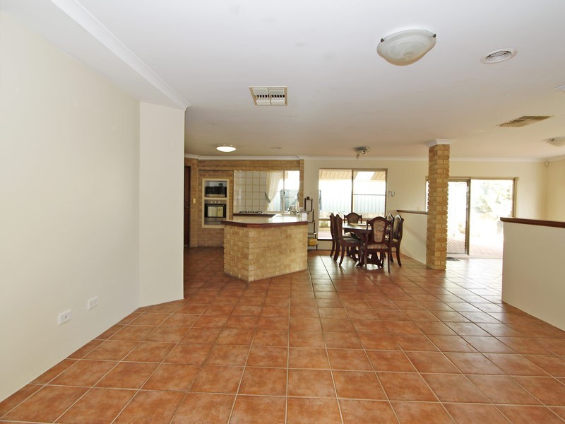 91 Stonehaven Parade, Kinross WA 6028