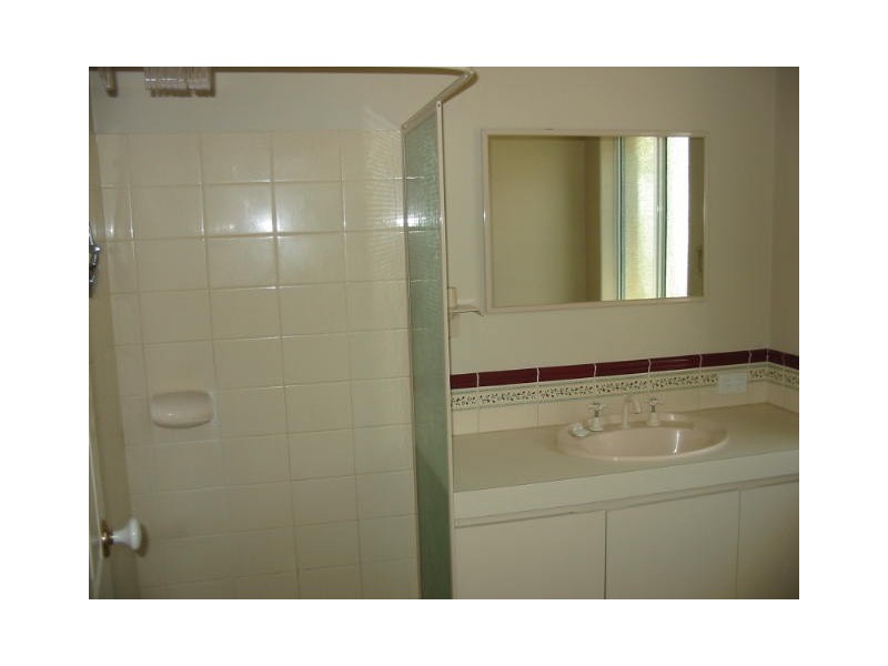 19 Glenfine way, Carramar WA 6031