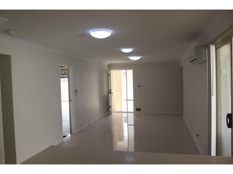 B/16 Fletching Street, Balga WA 6061